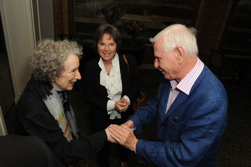 Griffin trustees Margaret Atwood and Carolyn Forché greet Hans Magnus Enzensberger.